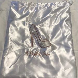 Drawstring wedding shoe bag